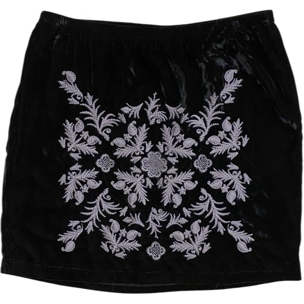 IvyJane Women’s Mini Skirt Velvet Embroidered Embellished beautiful unique small
